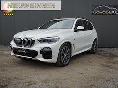 BMW X5 - xDrive40i High Executive 1ste eigenaar / M-Sport / Dealer onderh. / Pano / Harman-Kardon /