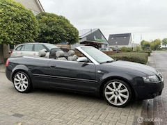 Audi A4 Cabriolet - 2.4 V6