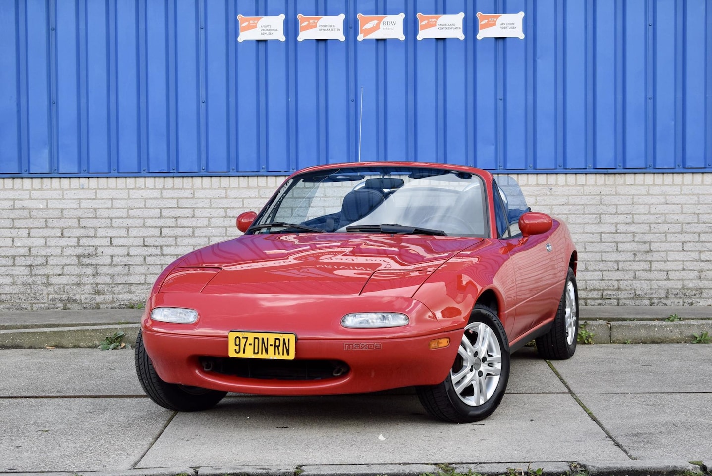 Mazda MX-5 - 1.6i-16V Aut. Miata automaat low milages - AutoWereld.nl