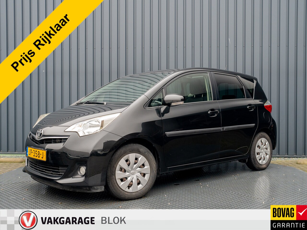 Toyota Verso S - 1.3 VVT-i Automaat Aspiration | Trekhaak | Panodak | Camera | Prijs Rijklaar!! - AutoWereld.nl