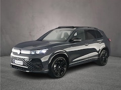 Volkswagen Tiguan - 1.5 eHybrid R-Line Edition 272pk DSG Automaat, Panoramadak, Trekhaak, Black style, Stoelve