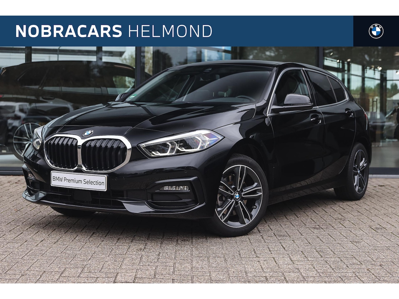 BMW 1-serie - 118i Sport Line Automaat / Sportstoelen / LED / Live Cockpit Professional / Cruise Control - AutoWereld.nl