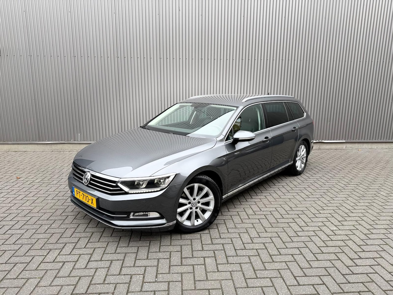 Volkswagen Passat Variant - 1.4 TSI ACT Highline Business R|Navi|Massage stoel|Leer/Alcantara|Keyless - AutoWereld.nl