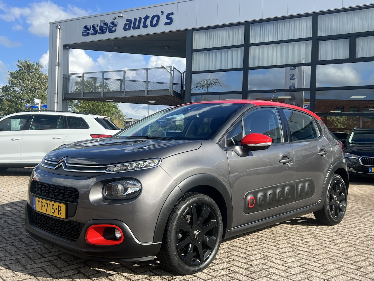 Citroën C3 - 1.2 82 PK S&S Shine Navigatie* Carplay Camera 17 Inch Velgen Clima + Cruise Controle Two T - AutoWereld.nl