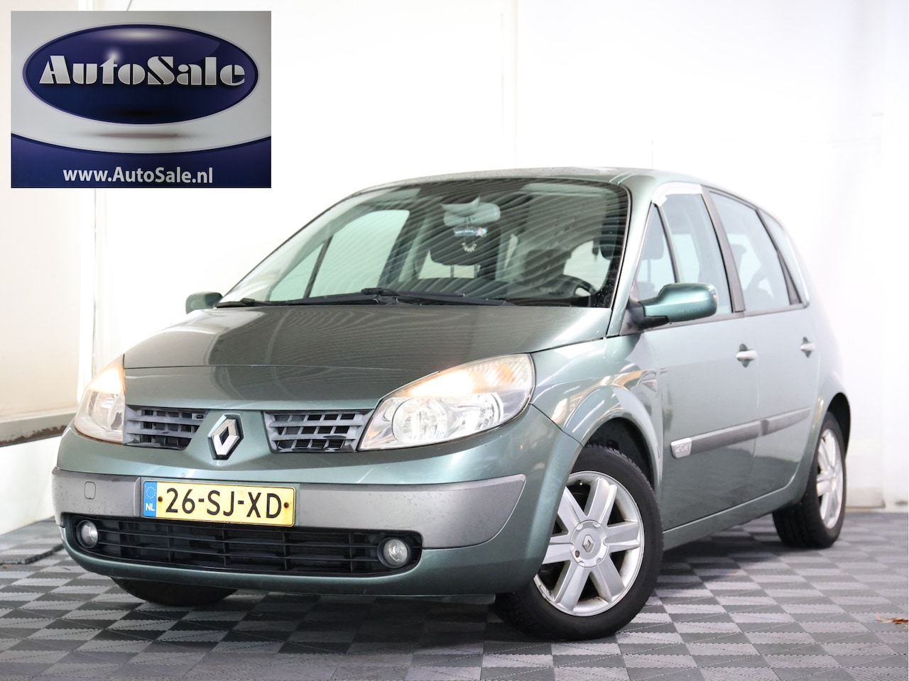 Renault Scénic - 2.0-16V Privilège Luxe NAVI CRUISE TREKHAAK '06 - AutoWereld.nl