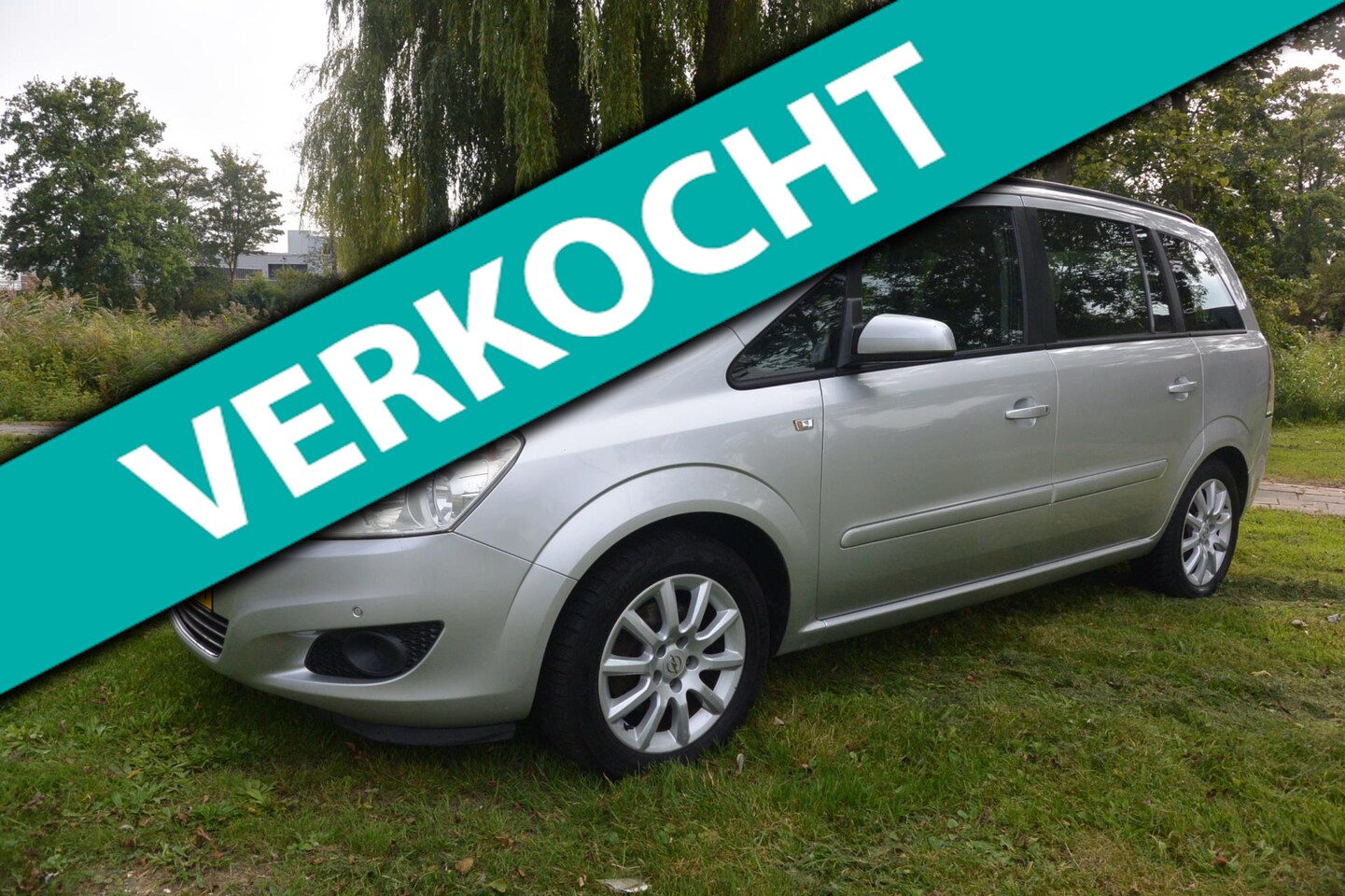Opel Zafira - 1.6 Temptation*7persoons*airco*cruise*navigatie - AutoWereld.nl
