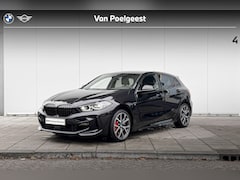 BMW 1-serie - 118i M-Sport Pro / 18 Inch / Stoelverwarming / LED koplampen adaptief / Trekhaak / Getinte