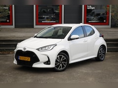 Toyota Yaris - 1.5 VVT-i Dynamic | Afneembare trekhaak | Apple Carplay | Achteruitrijcamera |