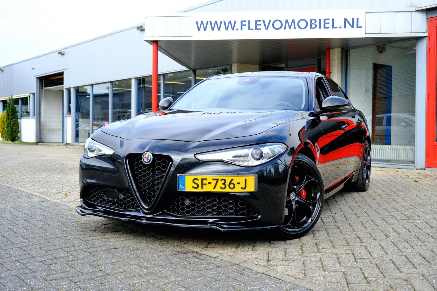 Alfa Romeo Giulia - 2.2 Eco 180pk Super Aut. Leder|Navi|19 Inch|Sporstoelen|Clima|PDC - AutoWereld.nl