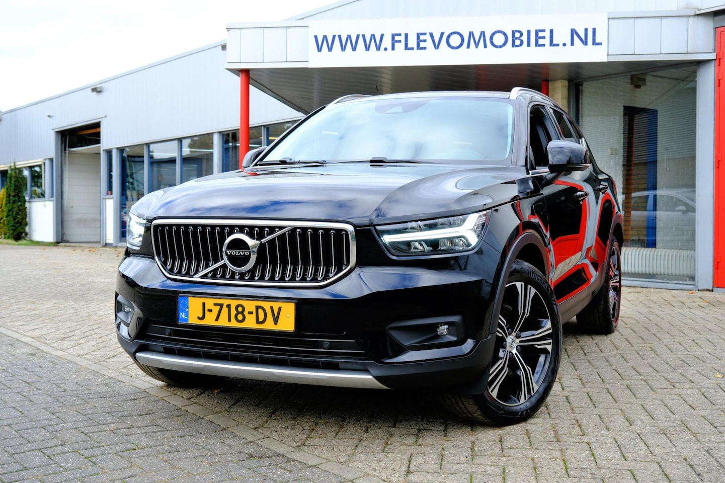 Volvo XC40 - 1.5 T5 Recharge Inscription Aut. Pano|1e Eig|Leder|BLIS|Adapt-Cruise|LMV|Cam - AutoWereld.nl