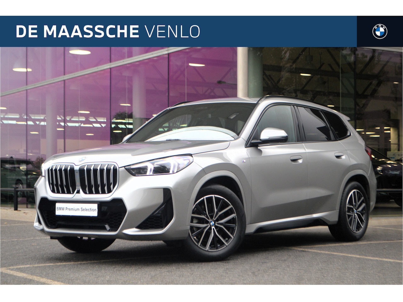 BMW X1 - xDrive23i High Executive M Sport Automaat / Trekhaak / Sportstoelen / Adaptieve LED / M Ad - AutoWereld.nl