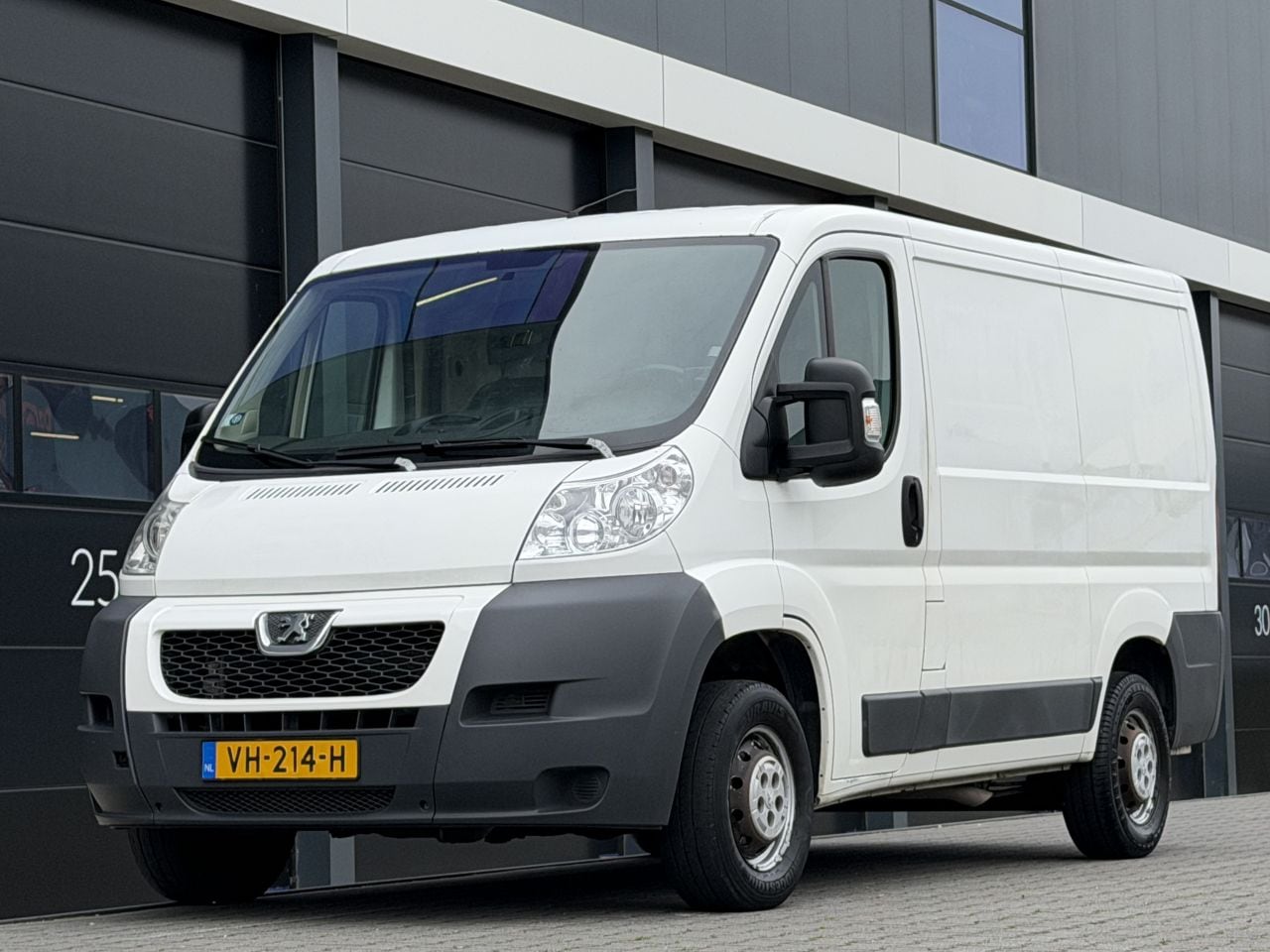 PEUGEOT BOXER