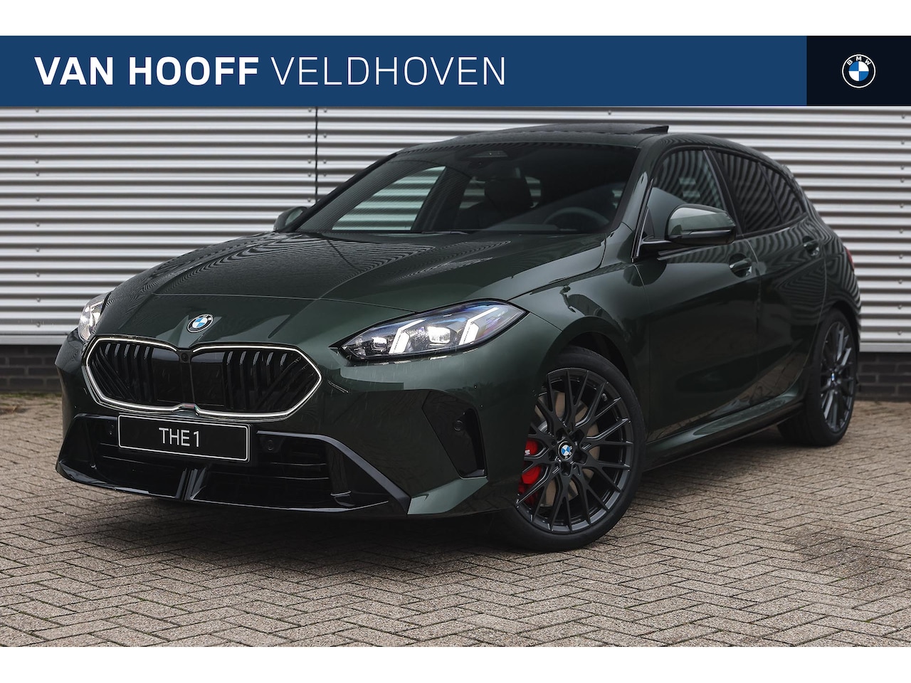 BMW 1-serie - 120 High Executive M Sport Automaat / Panoramadak / Sportstoelen / M Adaptief onderstel / - AutoWereld.nl