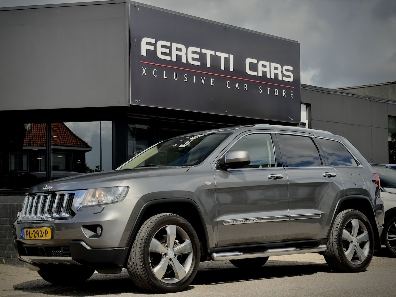 Jeep Grand Cherokee - 3.6 AUT5 OVERLAND PANODAK VOL-LEDER NAVI CAMERA AIRCO LED LMV PDC - AutoWereld.nl