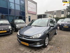 Peugeot 206 - 1.4 Air-line 3-drs Airco, APK 10/26