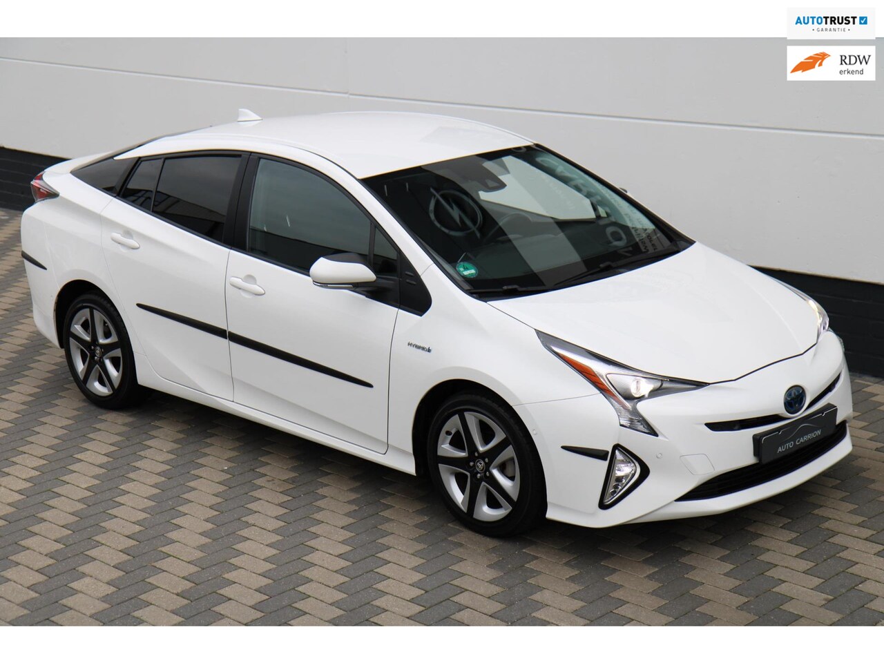 Toyota Prius - 1.8 Executive Navi HUD JBL Camera Trekhaak !! - AutoWereld.nl