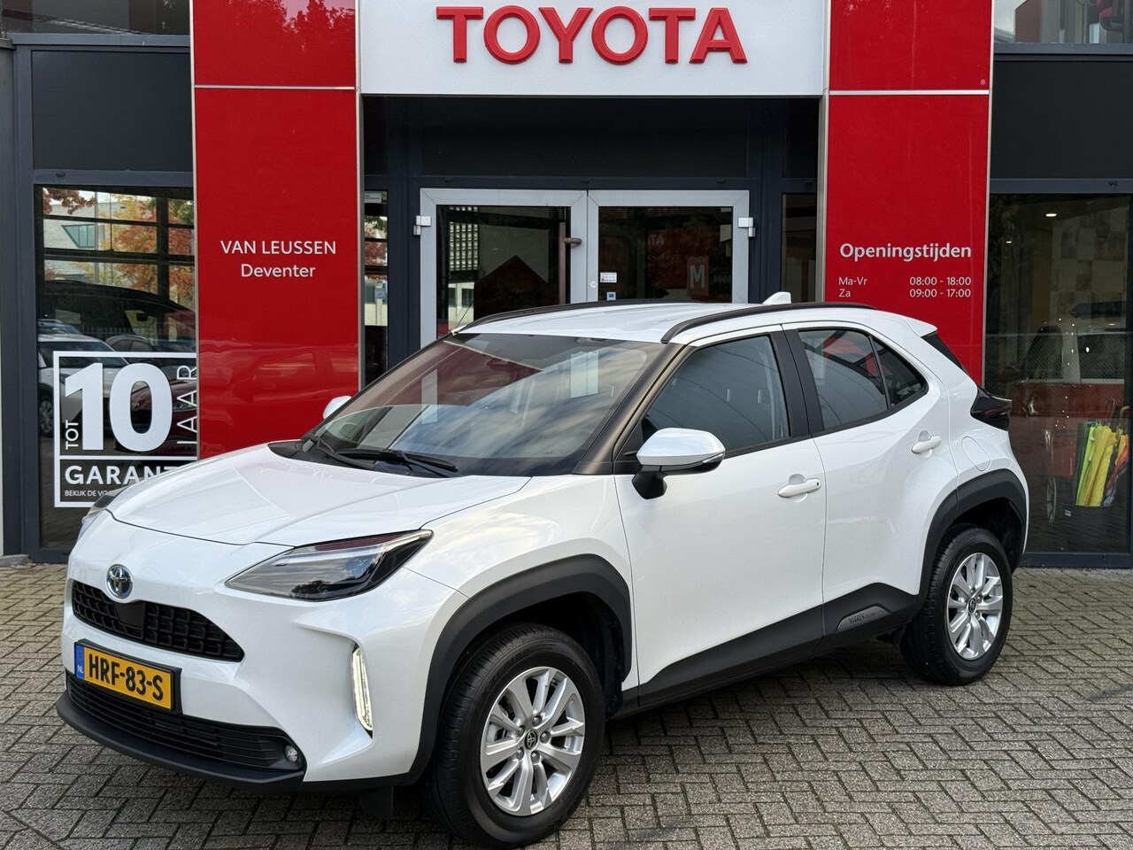 Toyota Yaris Cross - 1.5 Hybrid Dynamic NAVI STUUR/STOELVERWARMING APPLE/ANDROID AD-CRUISE - AutoWereld.nl