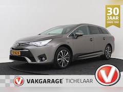 Toyota Avensis Touring Sports - 1.8 VVT-i Dynamic | Trekhaak | Stoelverwarming | Navigatie | Camera | 100.000 KM |