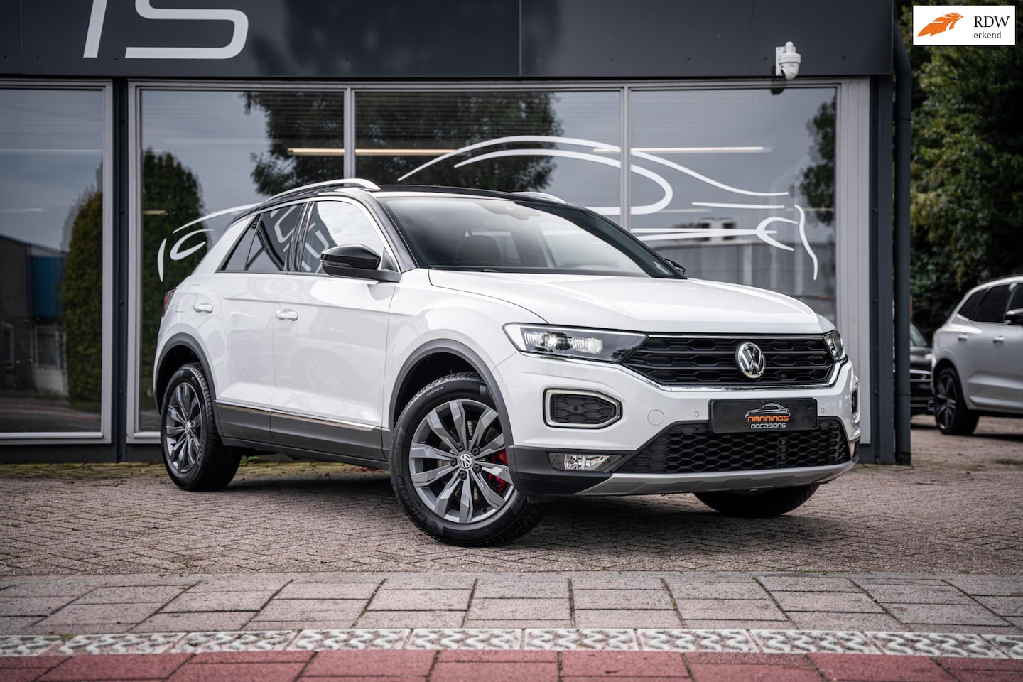 Volkswagen T-Roc - 1.5 TSI Sport Business R |Adaptive Cruise|Digital Cockpit|Apple Carplay|Lane Assist|LED|17 - AutoWereld.nl