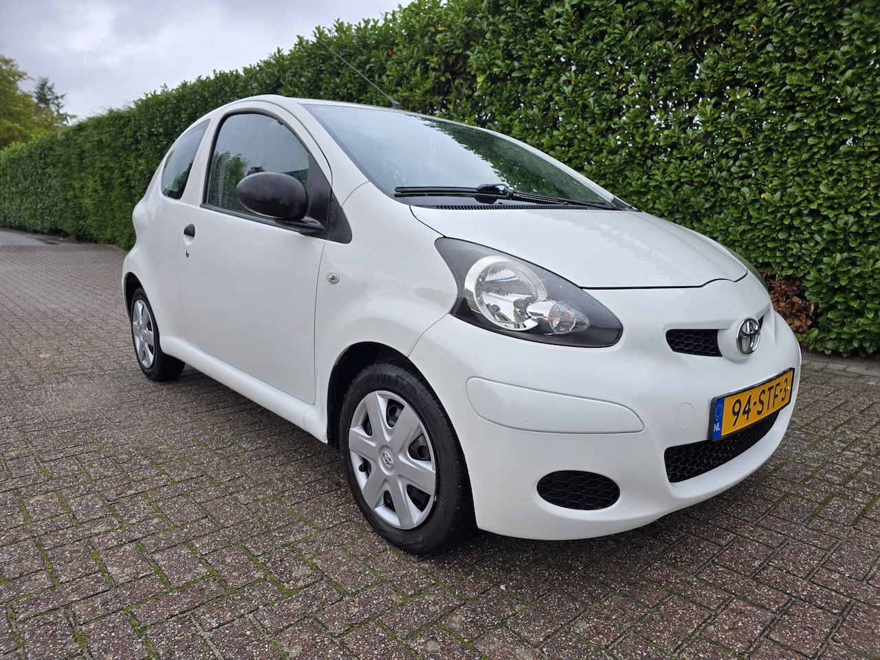 Toyota Aygo - 1.0-12V Now Vvt-i 12-2011 Wit | AIRCO | Trekhaak - AutoWereld.nl
