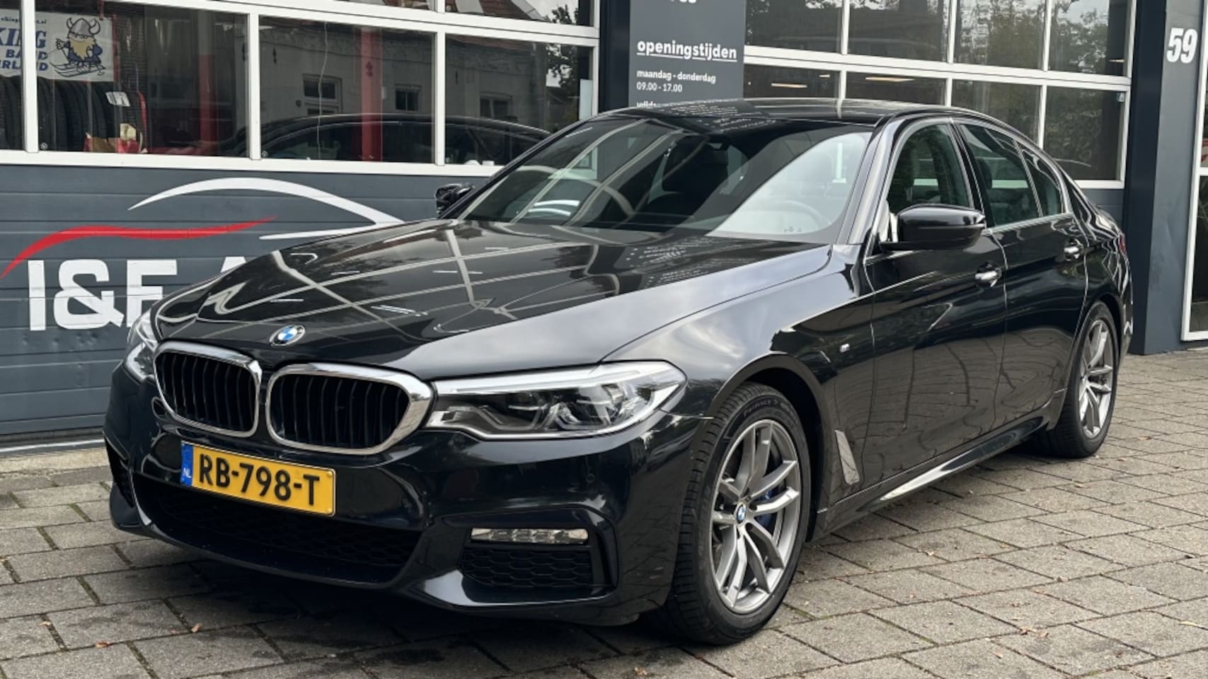 BMW 5-serie - 530i High Exe M-pakket Trekhaak Led Leder - AutoWereld.nl