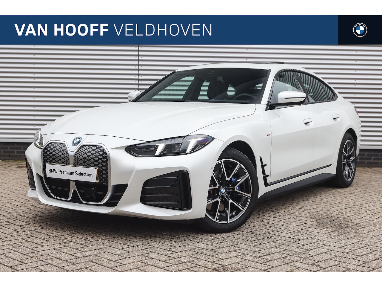 BMW i4 - eDrive40 M Sport / Schuif-kanteldak / Achteruitrijcamera / M Adaptief onderstel / Stoelver - AutoWereld.nl
