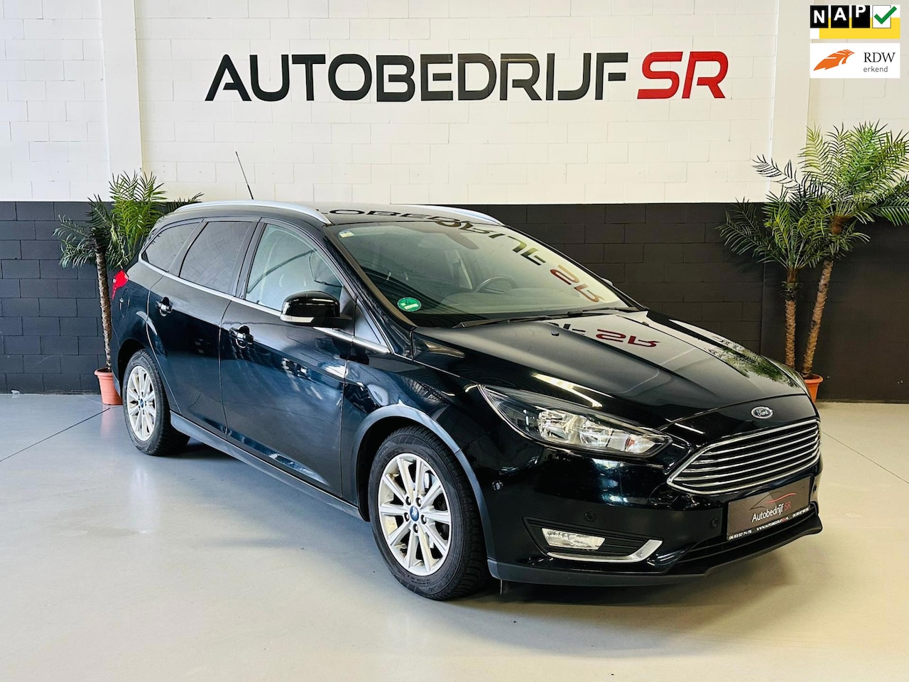 Ford Focus Wagon - 1.0 Titanium Camera! Cruise Controle! Stoelverw! Stuurverw! Vol opties - AutoWereld.nl