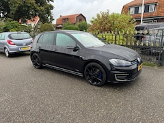 Volkswagen Golf - 1.4 TSI GTE Automaat | Panoramadak | 18" Velgen | Navi | Clima | PDC | Cruise | LED |