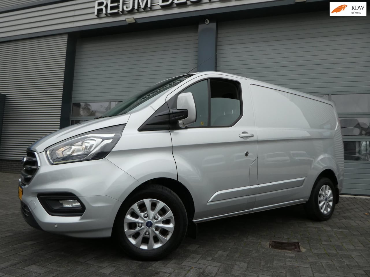 Ford Transit Custom - 280 2.0tdci 170pk, Automaat, LED, Camera, 3-Zits, Navigatie. - AutoWereld.nl