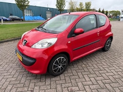 Peugeot 107 - 1.0-12V XR