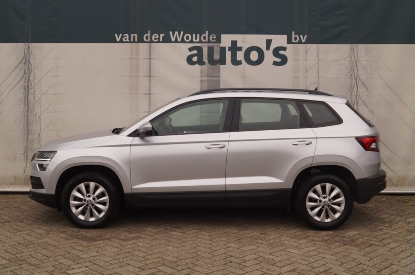 Skoda Karoq - 1.5 TSI 150pk DSG Business Edition -NAVI-LED-ECC-PDC- - AutoWereld.nl