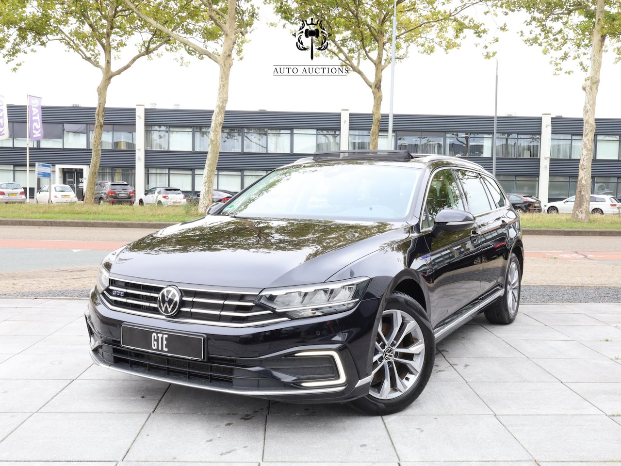 Volkswagen Passat Variant - GTE 1.4 TSI PHEV 218PK | Panodak | Virtual | Keyless | Camera | Trekhaak | Stoel&Stuurverw - AutoWereld.nl