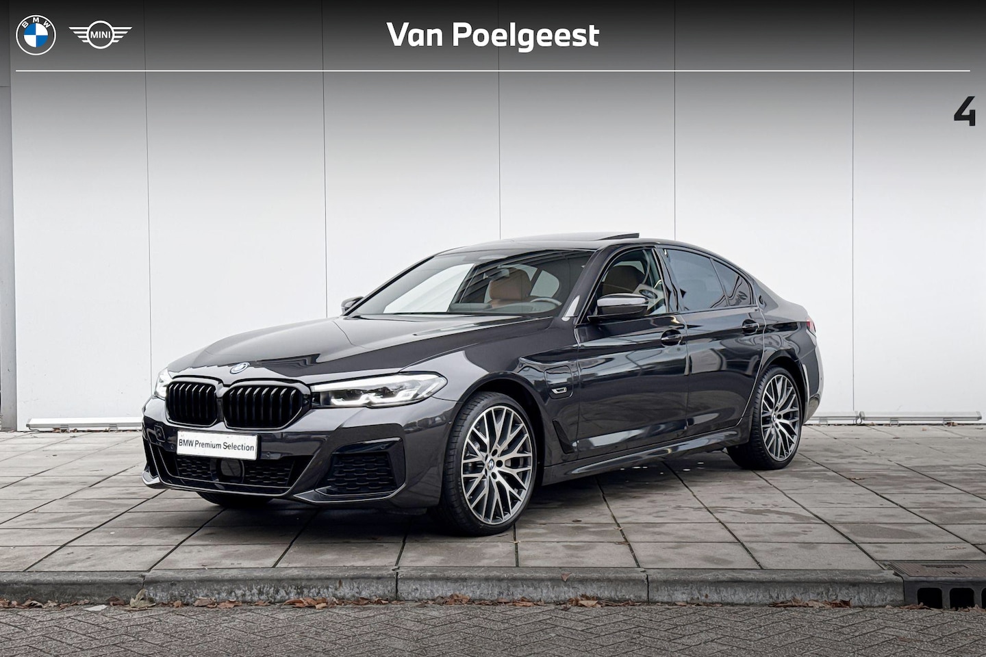 BMW 5-serie - Sedan 530e High Executive M-Sport Head up Display / Hifi / 20inch / Getinte Ramen Achter / - AutoWereld.nl