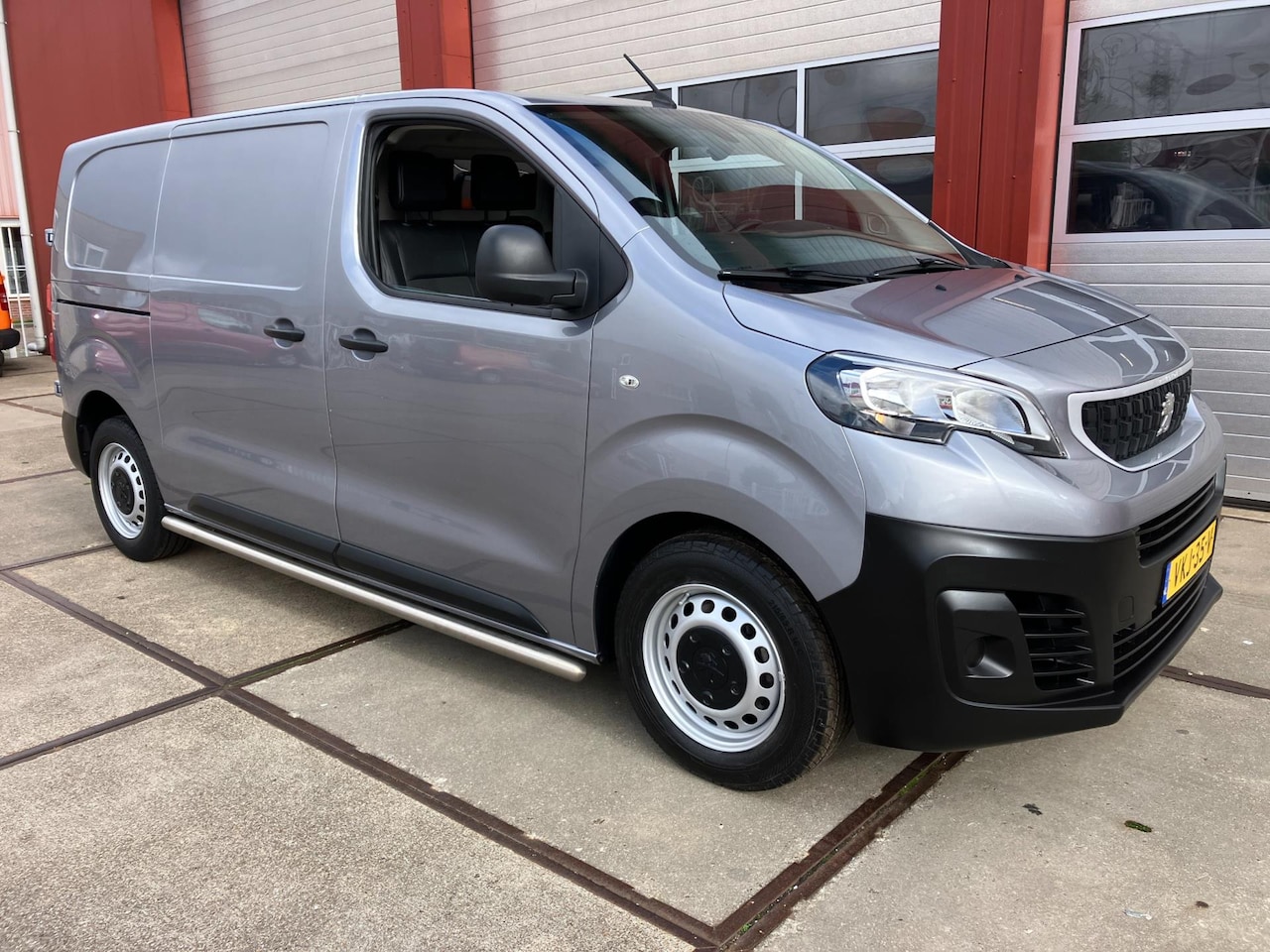 Peugeot Expert - 2.0 BlueHDI 120 Standard Grip 2.0 BlueHDI 120 Standard Grip - AutoWereld.nl