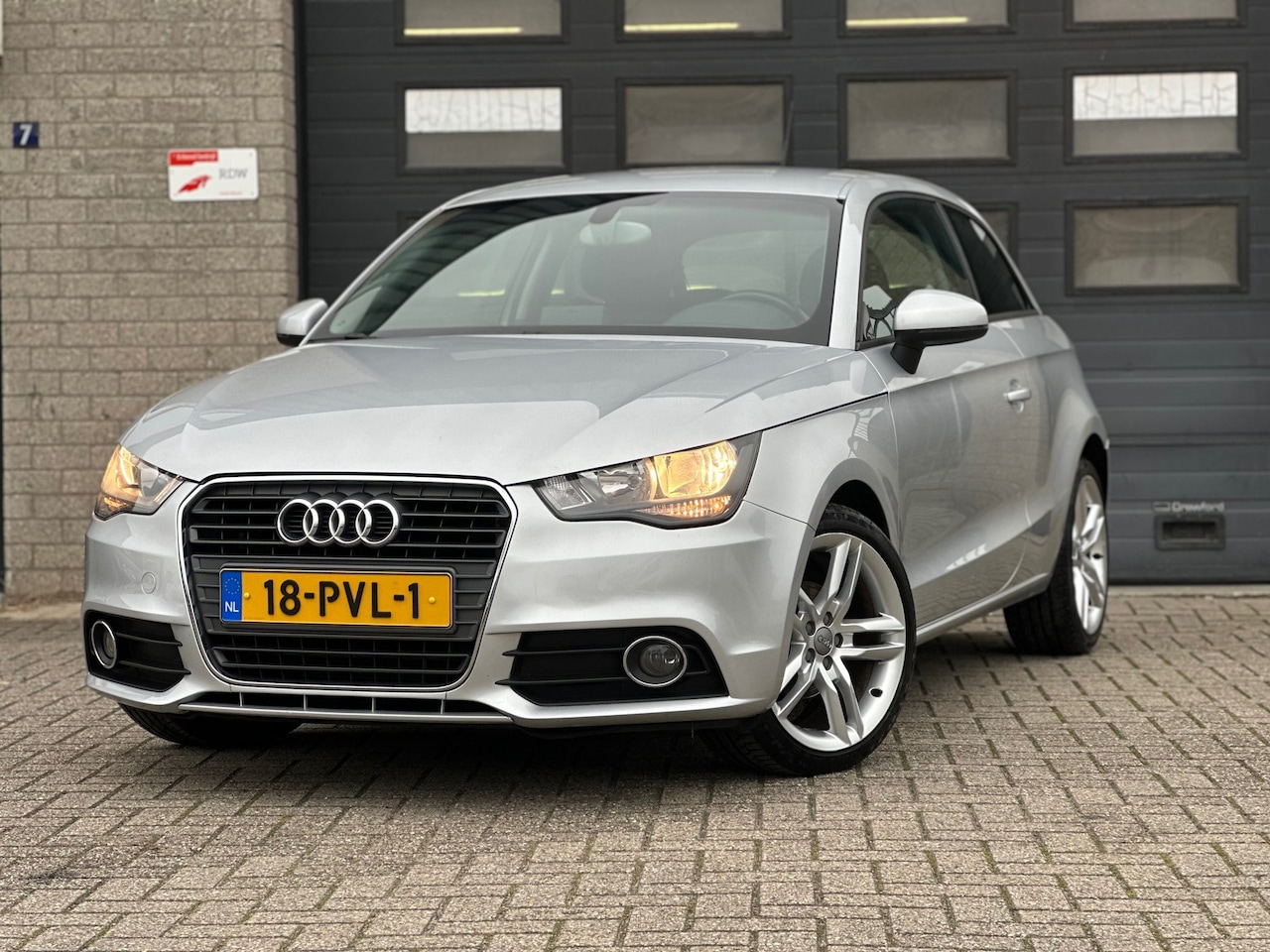 Audi A1 - 1.2 TFSI Ambition Pro Line Business / Navi / Dealer Onderhouden / Airco / 17' LM Velgen / - AutoWereld.nl