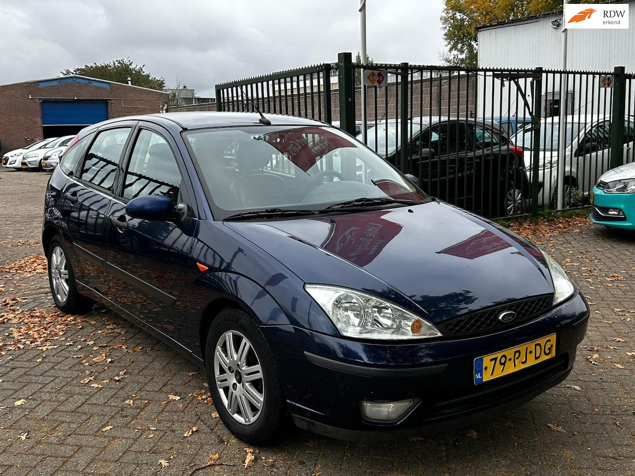 Ford Focus - 1.6-16V Futura Zeer netjes leerbekeleding airco elektrische ramen cv op afs - AutoWereld.nl