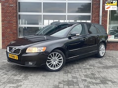 Volvo V50 - 2.0 Business Pro Edition | Leder | Trekhaak | Cruise Control | Climate Control | Org. NL |