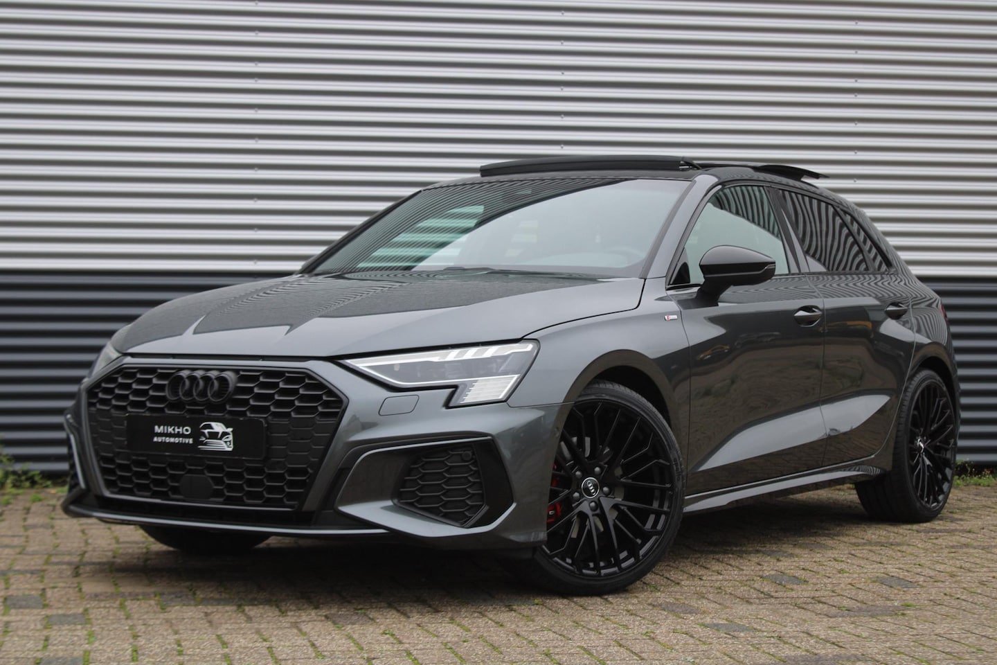 Audi A3 Sportback - 35 TFSI 3x S-line| Panoramadak | Matrix | B&O | Sfeerverlichting | Elektrische kofferbak | - AutoWereld.nl