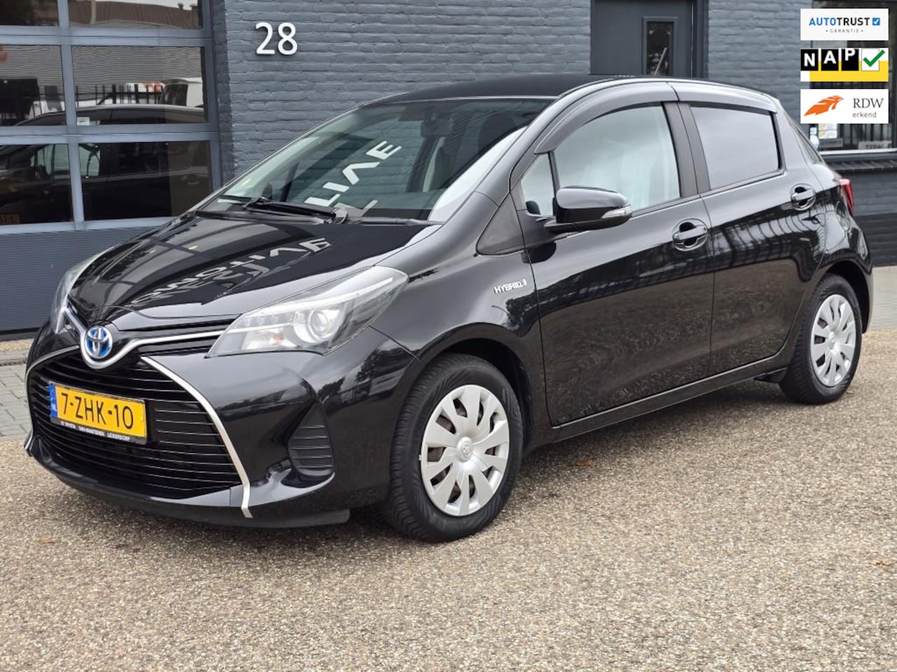 Toyota Yaris - 1.5 Hybrid Aspiration EERSTE EIGENAAR DEALER ONDERHOUDEN NAP BOEKJES - AutoWereld.nl
