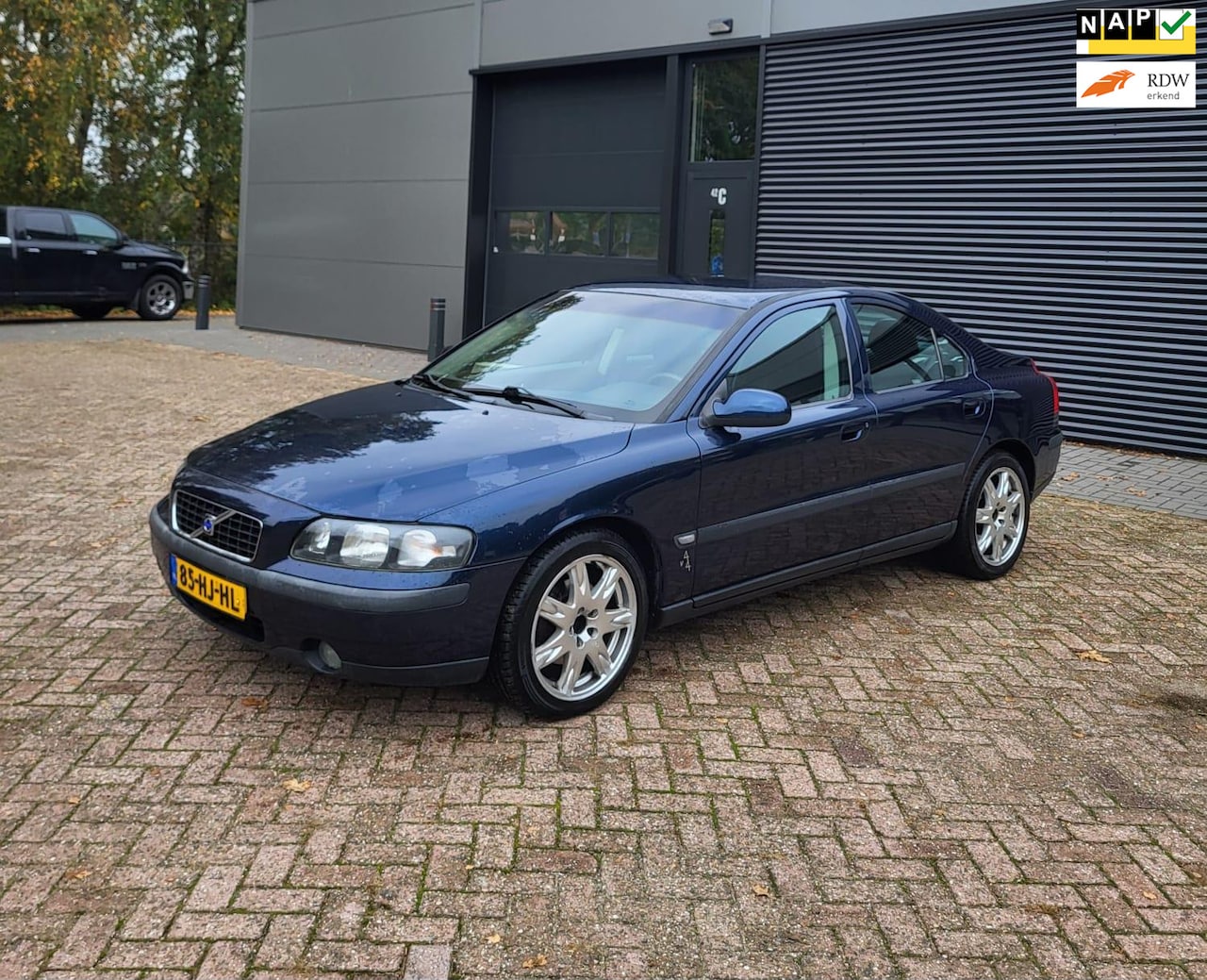 Volvo S60 - 2.4 2.4, Airco, CruisC, Camera, Trekhaak,APK10/26! - AutoWereld.nl