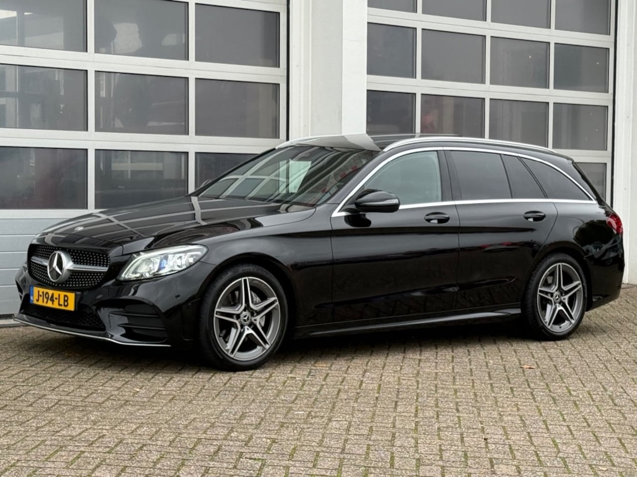 Mercedes-Benz C-klasse - C200 Business Solution AMG Navi Pano Camera Trekhaak - AutoWereld.nl