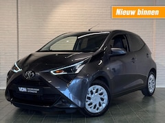 Toyota Aygo - 1.0 VVT-i X-Play 4 Deurs Carplay Camera LED Airco