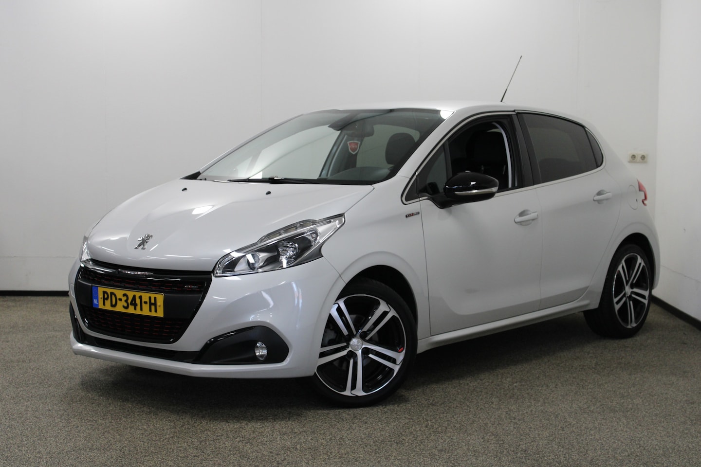 Peugeot 208 - 1.2 PureTech GT-line Camera|Carplay|Cruise|Clima - AutoWereld.nl
