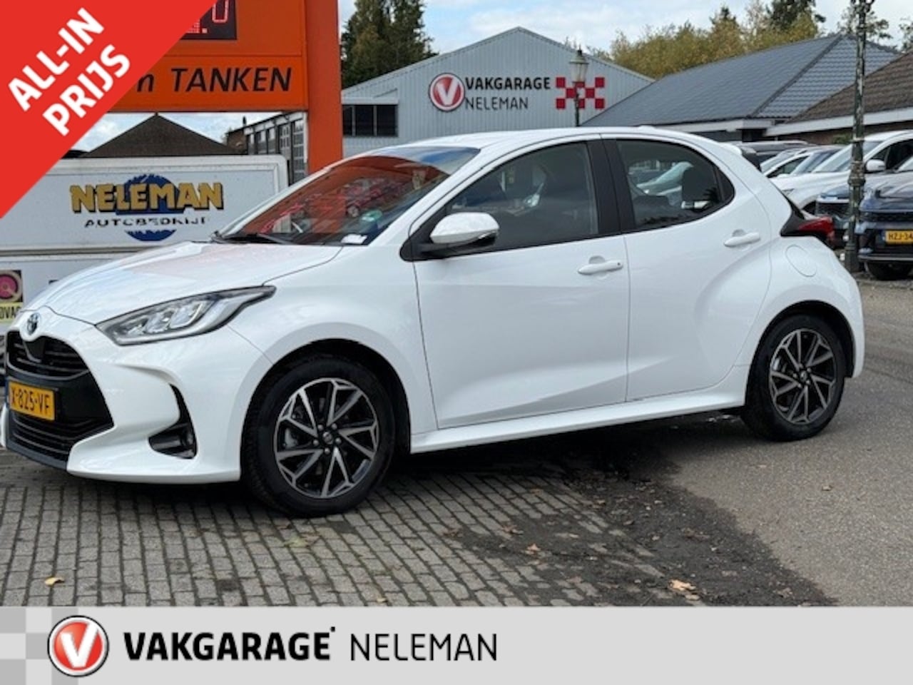 Toyota Yaris - 1.5 Hybrid Dynamic BOVAGGARANTIE RIJKLAAR ! - AutoWereld.nl