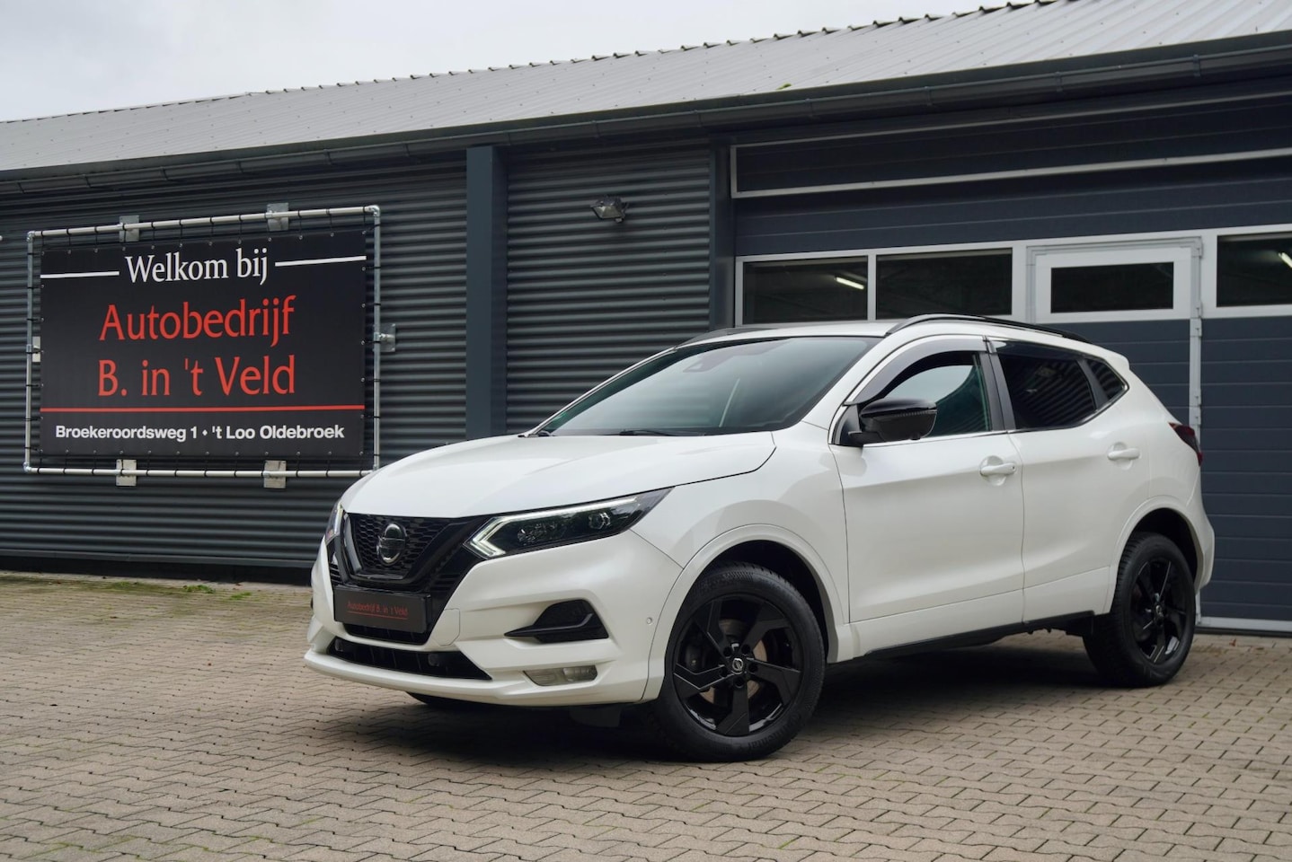 Nissan Qashqai - 1.3 DIG-T N-Tec AUTOMAAT LEDER LED 360"CAMERA KEYLESS - AutoWereld.nl