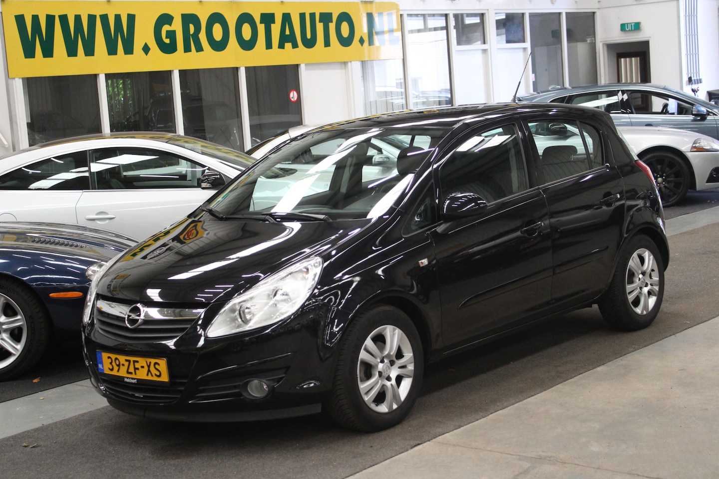 Opel Corsa - 1.4-16V Enjoy Airco, Stuurbekrachtiging - AutoWereld.nl