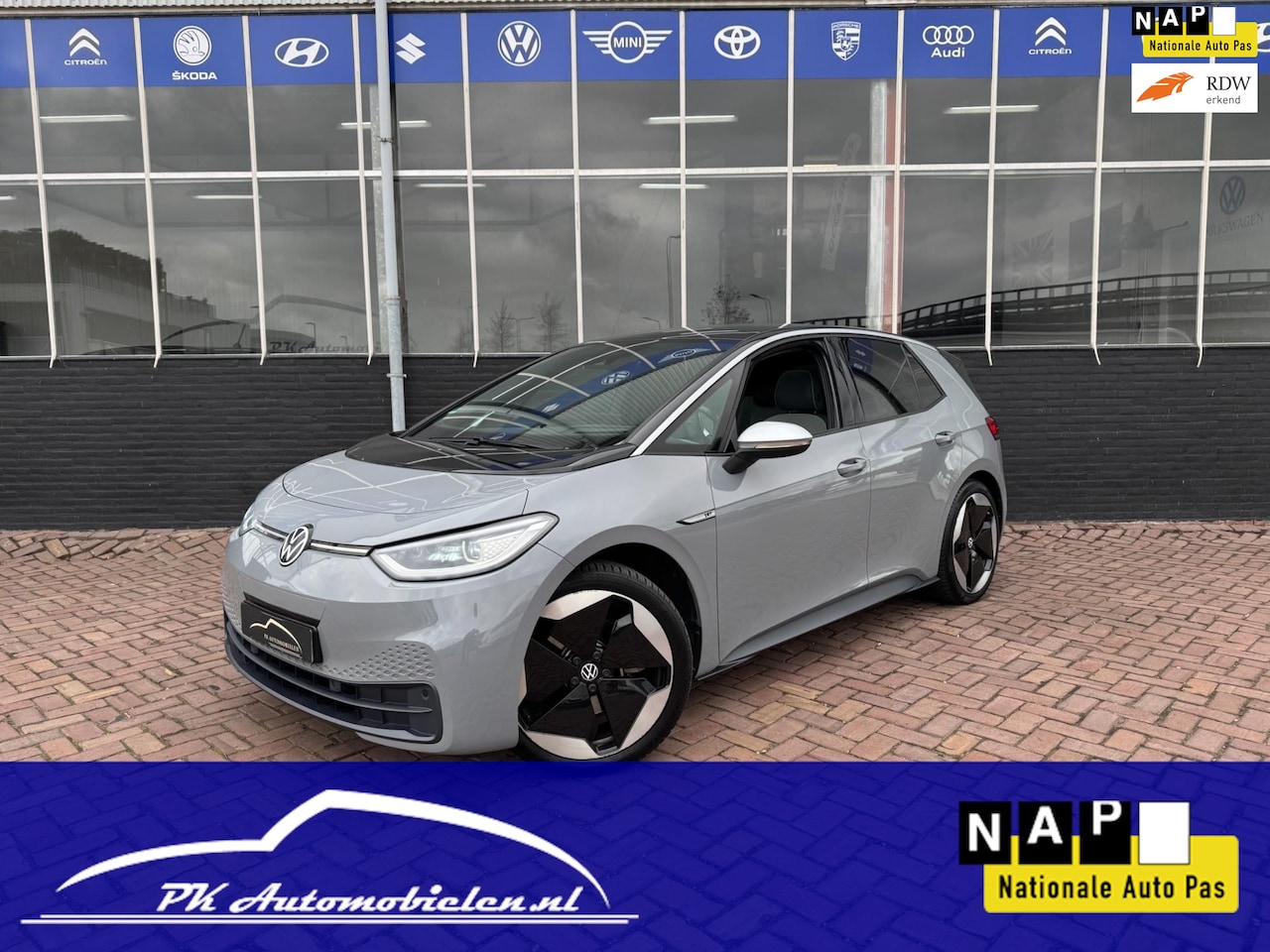 Volkswagen ID.3 - First Max 58 kWh **PANODAK+LANE ASSIST+CAMERA+HEAD UP+MASSAGE STOELEN+CARPLAY** - AutoWereld.nl