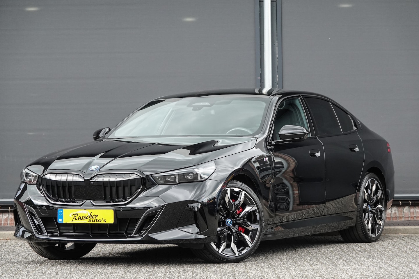 BMW 5-serie - 550e 490Pk Aut. | Plug in Hybride | X-Drive | Shadowline | M-Sport | Head Up Display | Bow - AutoWereld.nl