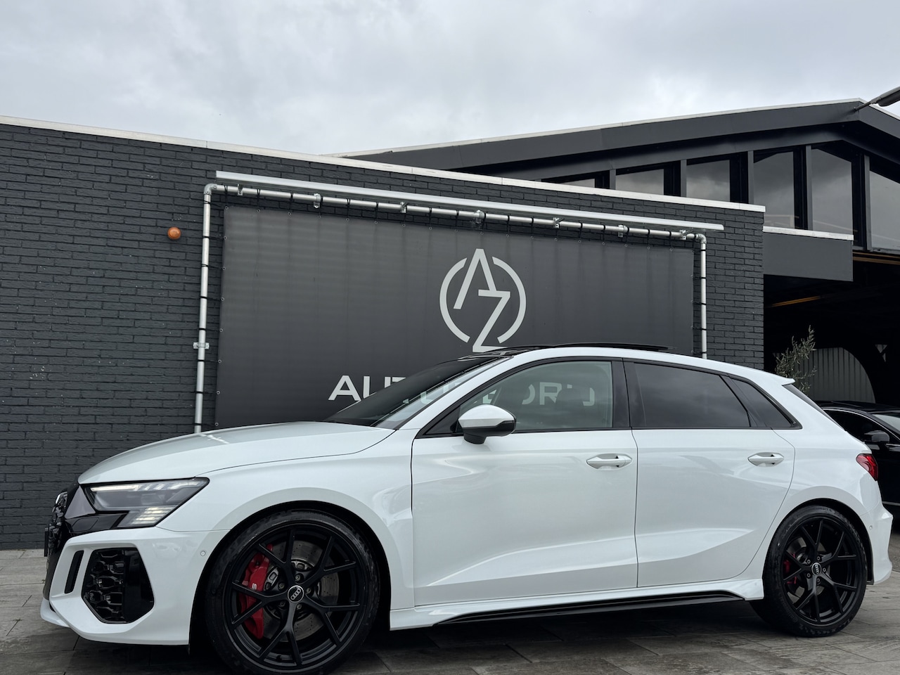 Audi RS3 - Sportback 2.5 TFSI A3 quattro *Navi*Full-assist* - AutoWereld.nl