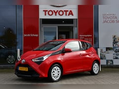 Toyota Aygo - 1.0 VVT-i x-play Automaat 73pk | Apple Carplay / Android Auto | Dealer onderhouden | Achte